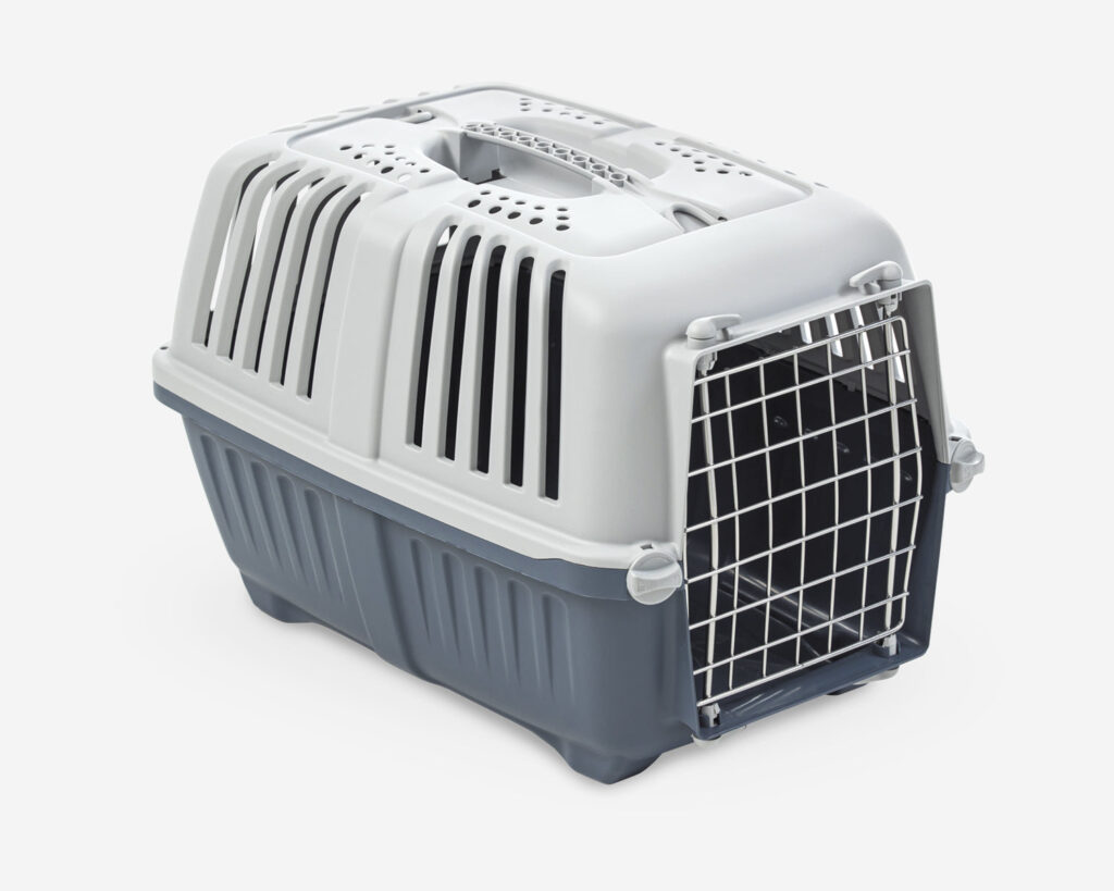 Pratiko Pet Carrier with Metal Door - Shaking Tails