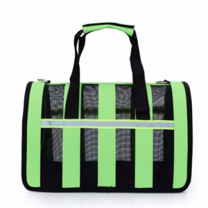 Pet Carrier Bag With Reflective Stripe for Cats and Small Dogs - Shaking